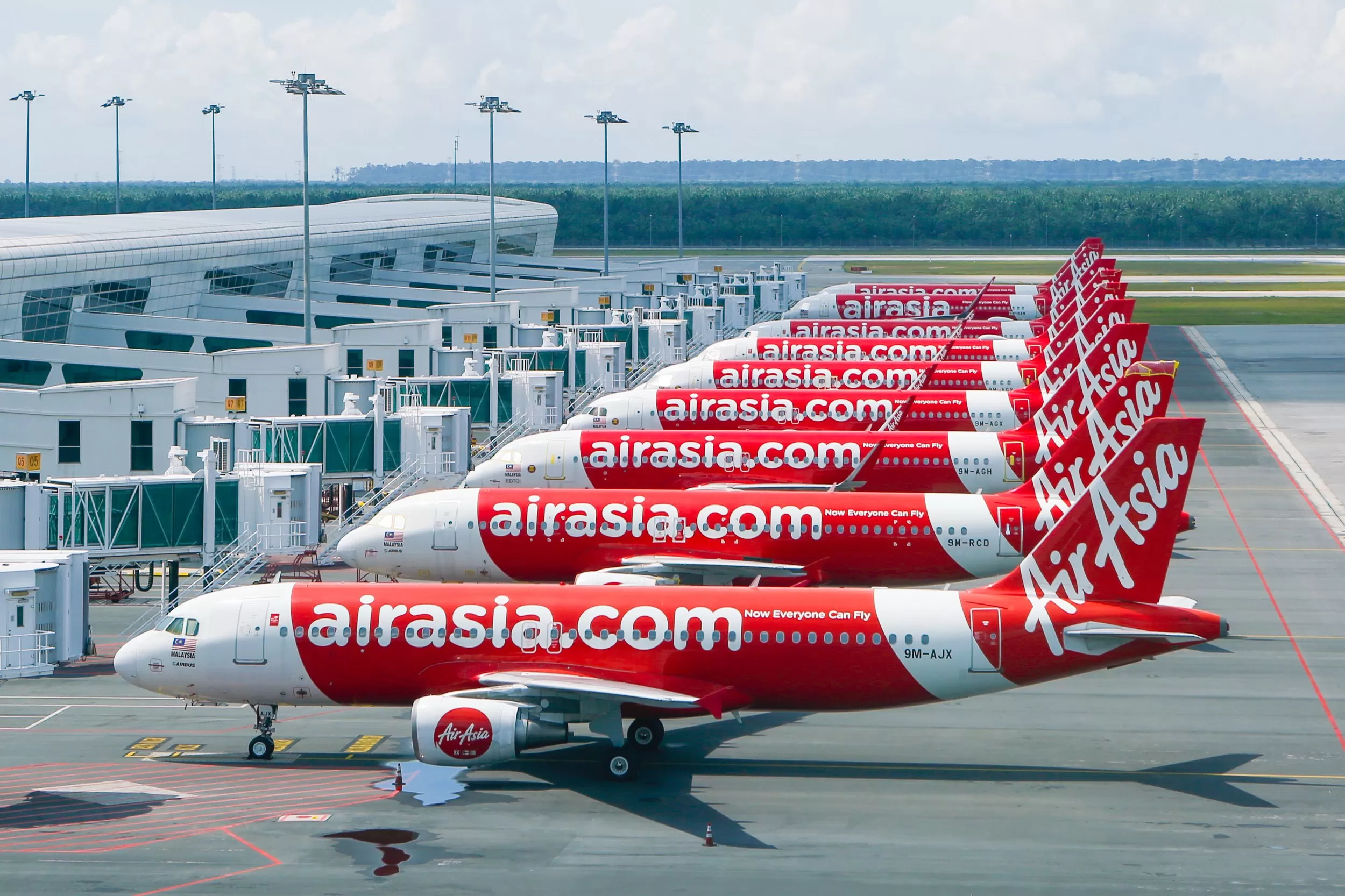 Ilustrasi kinerja keuangan PT AirAsia Indonesia Tbk (CMPP) yang masih mencatat rugi pada 2025