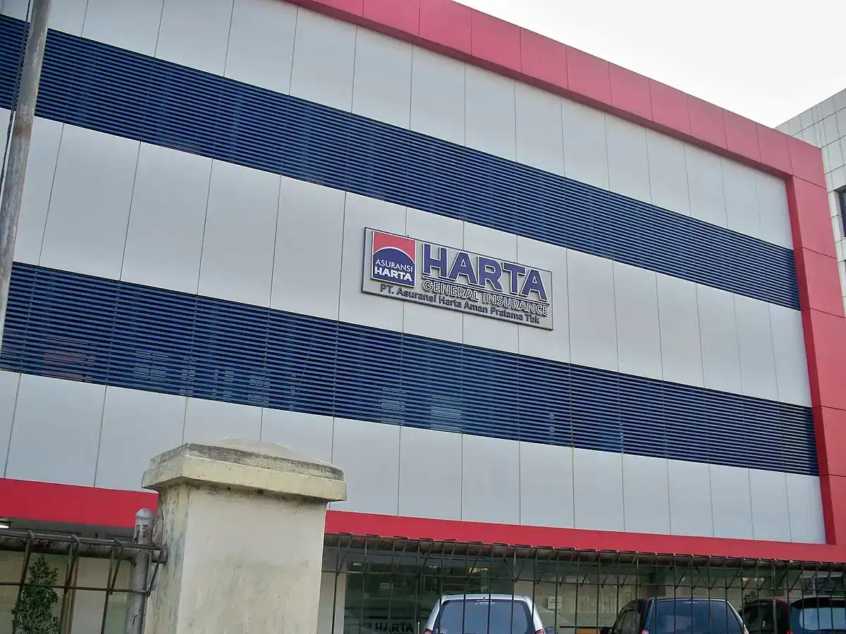 Struktur pemegang saham AHAP dengan Anthoni Salim sebagai UBO dan free float di atas aturan BEI