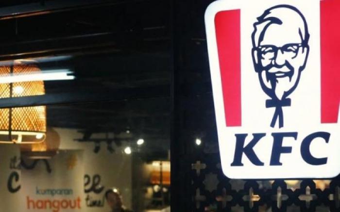 Ilustrasi perbaikan kinerja emiten KFC Fast Food Indonesia dengan rugi bersih terpangkas nyaris 60% pada semester I-2026