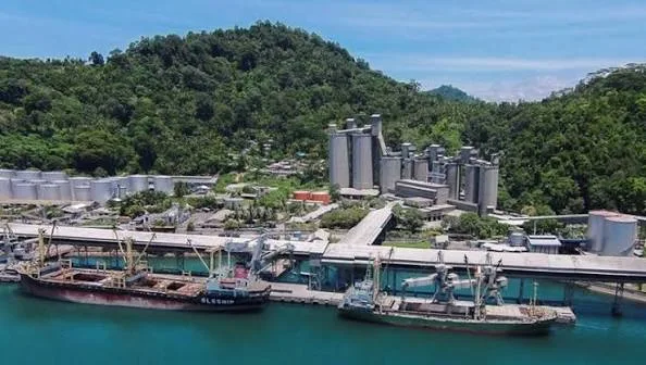 Ilustrasi lonjakan laba Semen Indonesia pada semester I/2026 di tengah keluarnya SMGR dari indeks MSCI