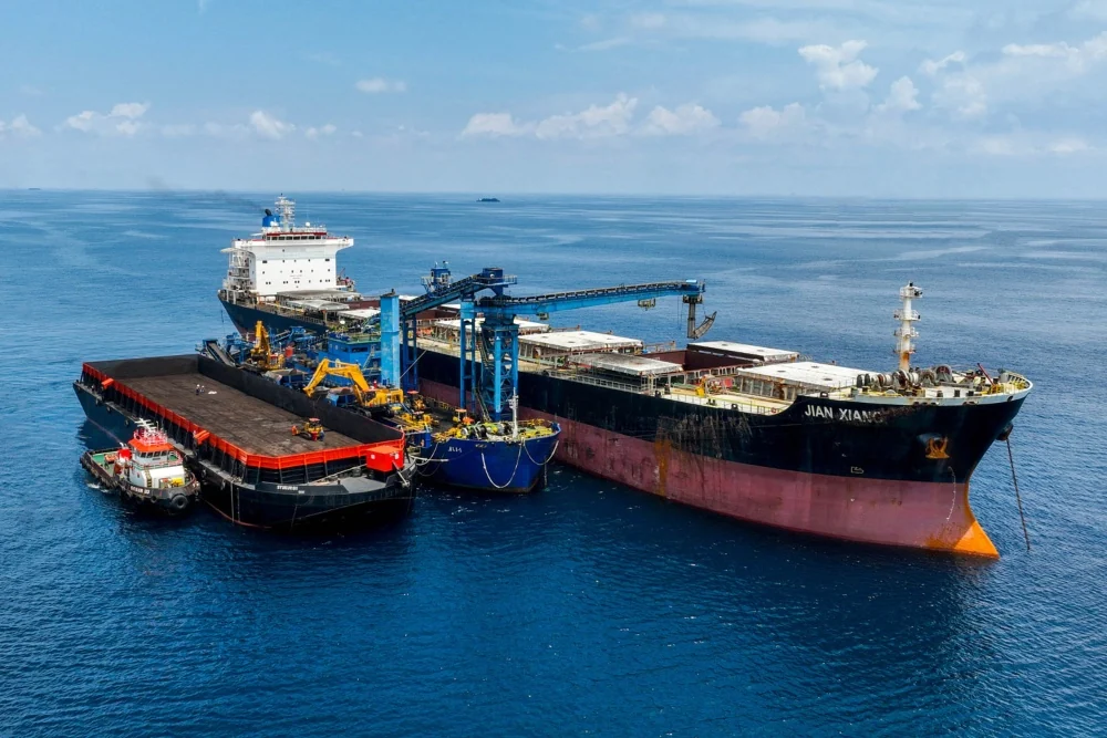 Ilustrasi PT Ancara Logistics Indonesia Tbk (ALII) terkait pembelian 12,95 juta saham oleh pengendali dan pihak terafiliasi di tengah permintaan klarifikasi BEI atas volatilitas perdagangan.
